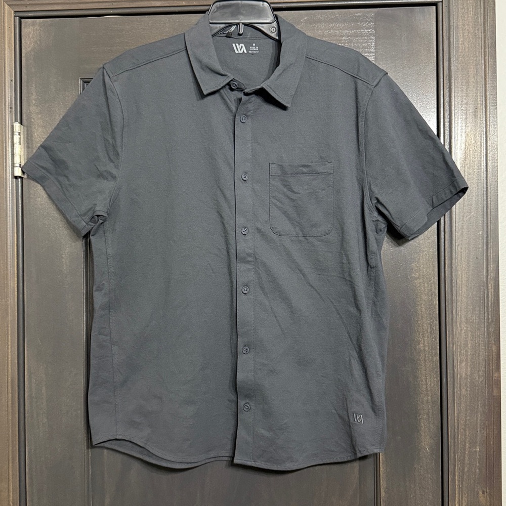 VRST NWT Men's Short Sleeve Button Down Shirt Dark‎ Grey Size M